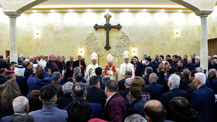 Đức Hồng Y Louis Sako, Thượng phụ Công giáo Canđê ở Iraq kêu gọi các Kitô hữu ở trong nước và hải ngoại hiệp nhất, không theo khuynh hướng bè phái,.....