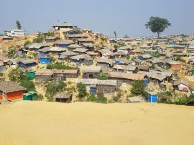 Các lều tạm trong trại tị nạn của người Rohingya tại Bangladesh
