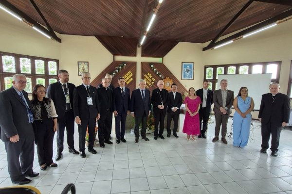 Đức Hồng y Pietro Parolin tại Belém, Brazil Đức Hồng y Pietro Parolin tại Belém, Brazil