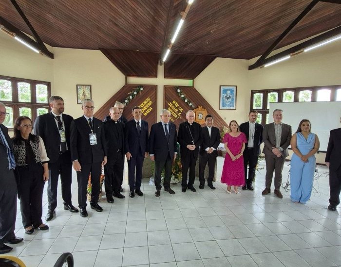 Đức Hồng y Pietro Parolin tại Belém, Brazil Đức Hồng y Pietro Parolin tại Belém, Brazil