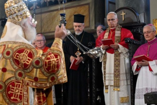 DTC Leo tham du phung vu