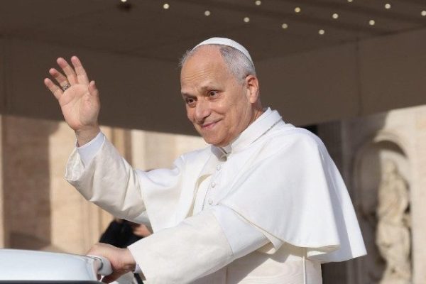 Đức Thánh Cha Lêô XIV trong Buổi tiếp kiến chung tại Quãng trường Thánh Phêrô, ngày 20.12.2025.  (ANSA)