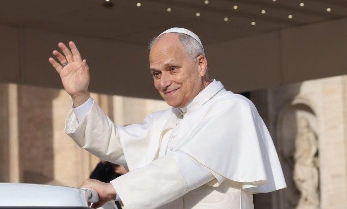 Đức Thánh Cha Lêô XIV trong Buổi tiếp kiến chung tại Quãng trường Thánh Phêrô, ngày 20.12.2025.  (ANSA)