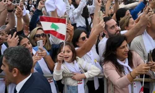 Kitô hữu Libăng tham dự Thánh lễ do Đức Thánh Cha Lêô XIV chủ sự tại "Beirut Waterfront"  (@Vatican Media)