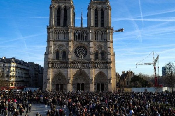 Nhà thờ Đức Bà Paris (Info) Nhà thờ Đức Bà Paris (Info)