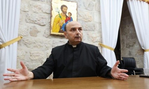 Cha Gabriel Romanelli, cha xứ giáo xứ Thánh Gia tại thành phố Gaza