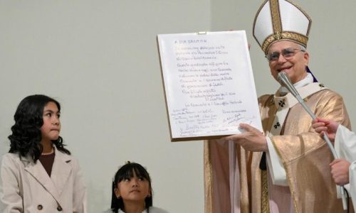 Đức Thánh Cha thăm mục vụ giáo xứ Thánh Tâm ở Roma