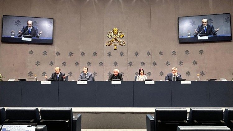 Theo số liệu được trình bày, năm 2024 thế giới thực hiện khoảng 170.000 ca ghép tạng, chỉ đáp ứng chưa đến 10% nhu cầu thực tế....