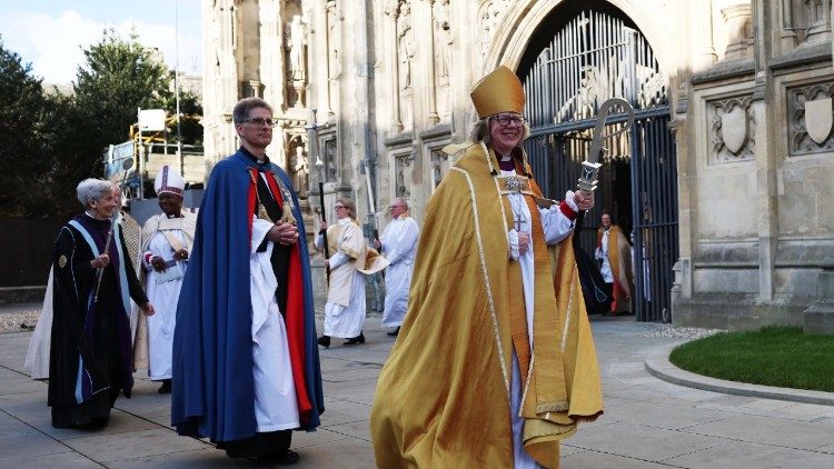 Nữ Tổng Giám mục Sarah Mullally viết cho Đức Thánh Cha: “Tôi chia sẻ xác tín của ngài rằng cuộc đối thoại liên tục của chúng ta trong chân lý và tình yêu là một món quà và một ơn gọi,....