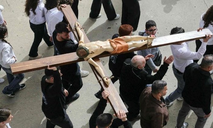Các tín hữu Libăng cử hành Thứ Sáu Tuần Thánh giữa bối cảnh chiến tranh ở miền nam nước này (AFP or licensors)