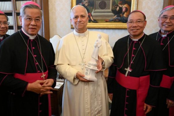 Đức Giáo hoàng Lêô IV và các Giám mục Việt Nam