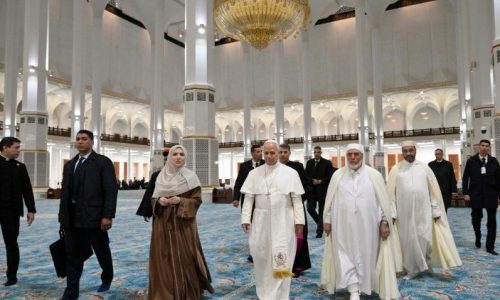 Đức Thánh Cha viếng thăm Đại Đền thờ Hồi giáo ở thủ đô Algiers  (@Vatican Media)