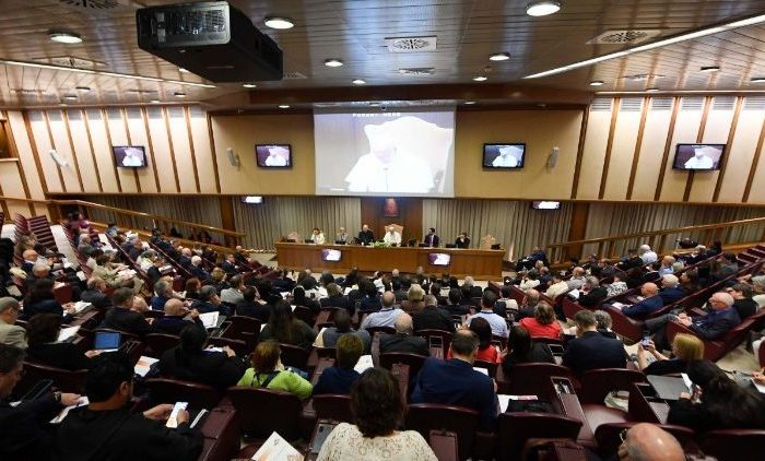 Đức Thánh Cha Lêô XIV gặp các lãnh đạo các hiệp hội giáo dân và phong trào Giáo hội (@Vatican Media) Đức Thánh Cha Lêô XIV gặp các lãnh đạo các hiệp hội giáo dân và phong trào Giáo hội (@Vatican Media)