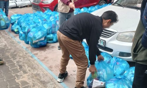 Hiệp hội Phúc lợi Công giáo Cận Đông vận chuyển các gói thực phẩm và đồ dùng vệ sinh  (© CNEWA Jerusalem)
