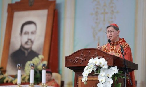 Đại lễ tuyên phong Chân phước cho Linh mục Phanxicô Xaviê Trương Bửu Diệp được chủ sự bởi Đức Hồng y Luis Antonio G. Tagle