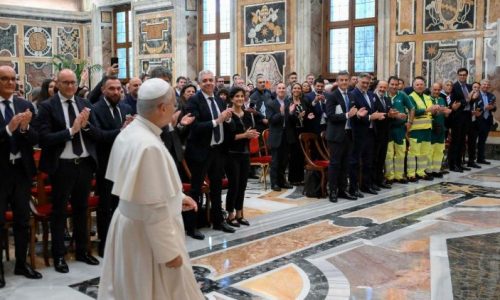 Đức Thánh Cha Lêô XIV tiếp phái đoàn Tập đoàn Hera (@VATICAN MEDIA)