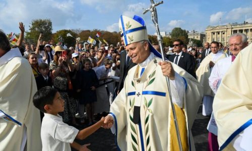Đức Thánh Cha Lêô XIV trong cuộc viếng thăm Paris (@Vatican Media)