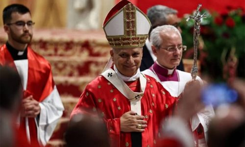El Papa León XIV presidió la Santa Misa en la Solemnidad de Pentecostés en la Basílica de San Pedro, en el Vaticano, el 24 de mayo de 2026. (Foto OSV News/Matteo Minnella, Reuters)